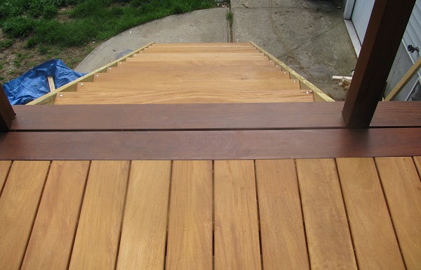 Basic hardwood deck picture frame with Garapa decking and Ipe decking border