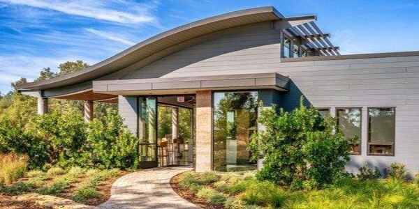 Trespa Pura Siding in Lumen New York Grey décor, Photo Courtesy of @paulkozal