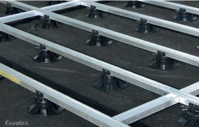 Eurotec Aluminum system profile and pedestal  rooftop deck assembly