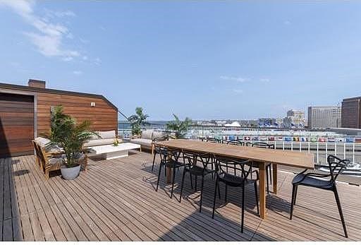 Ipe decking and rainscreen on penthouse at Pier 4 Advisors Living