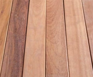 Jatoba decking color and grain variations typical