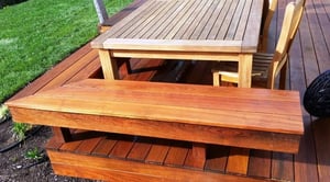 Machiche_deck_with_built-in_benches