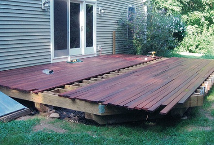 Oil_finished_Ipe_deck_boards.jpg