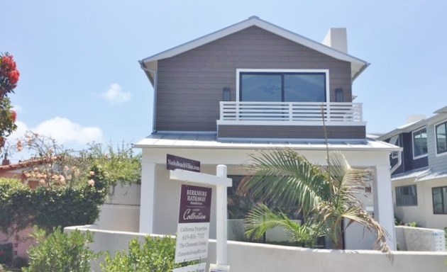 Trespa Pura claddings add to home's beauty and value