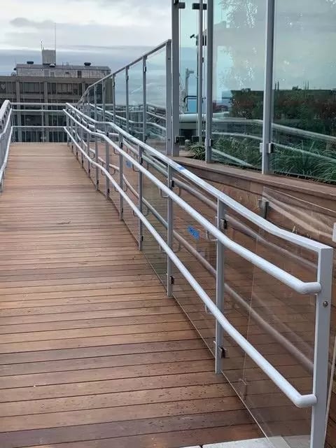 ipe-rooftop-decking-ada-compliant-ramp