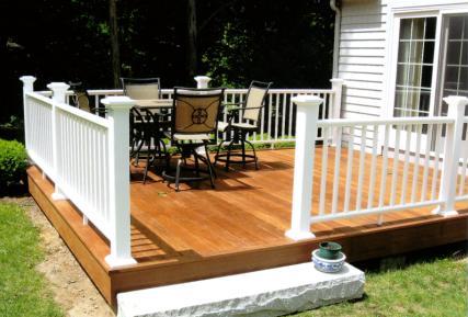 ipe_pre-grooved_decking_with_traditional_railing_sytem