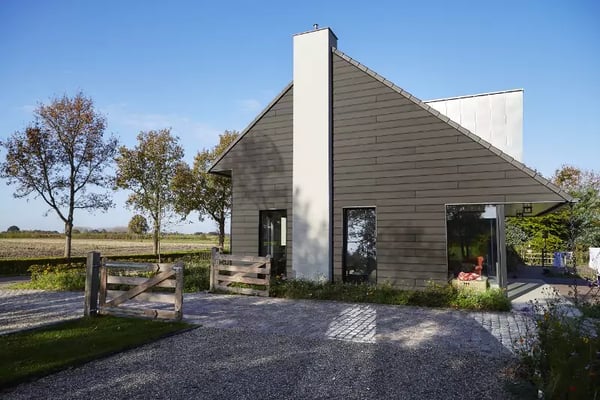 How To Choose Siding That Resists Damage