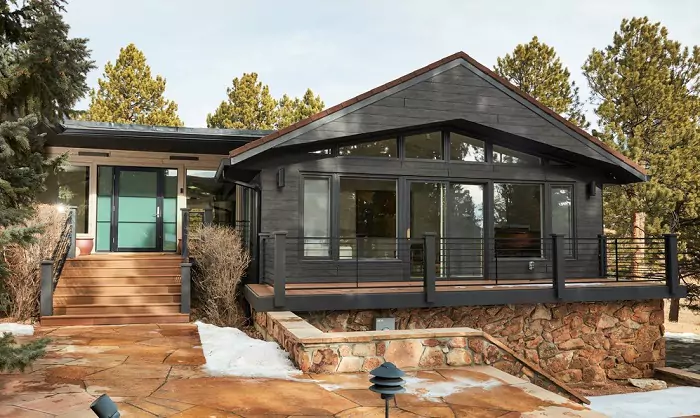 Trending Black House Siding Ideas and How to Recreate Them